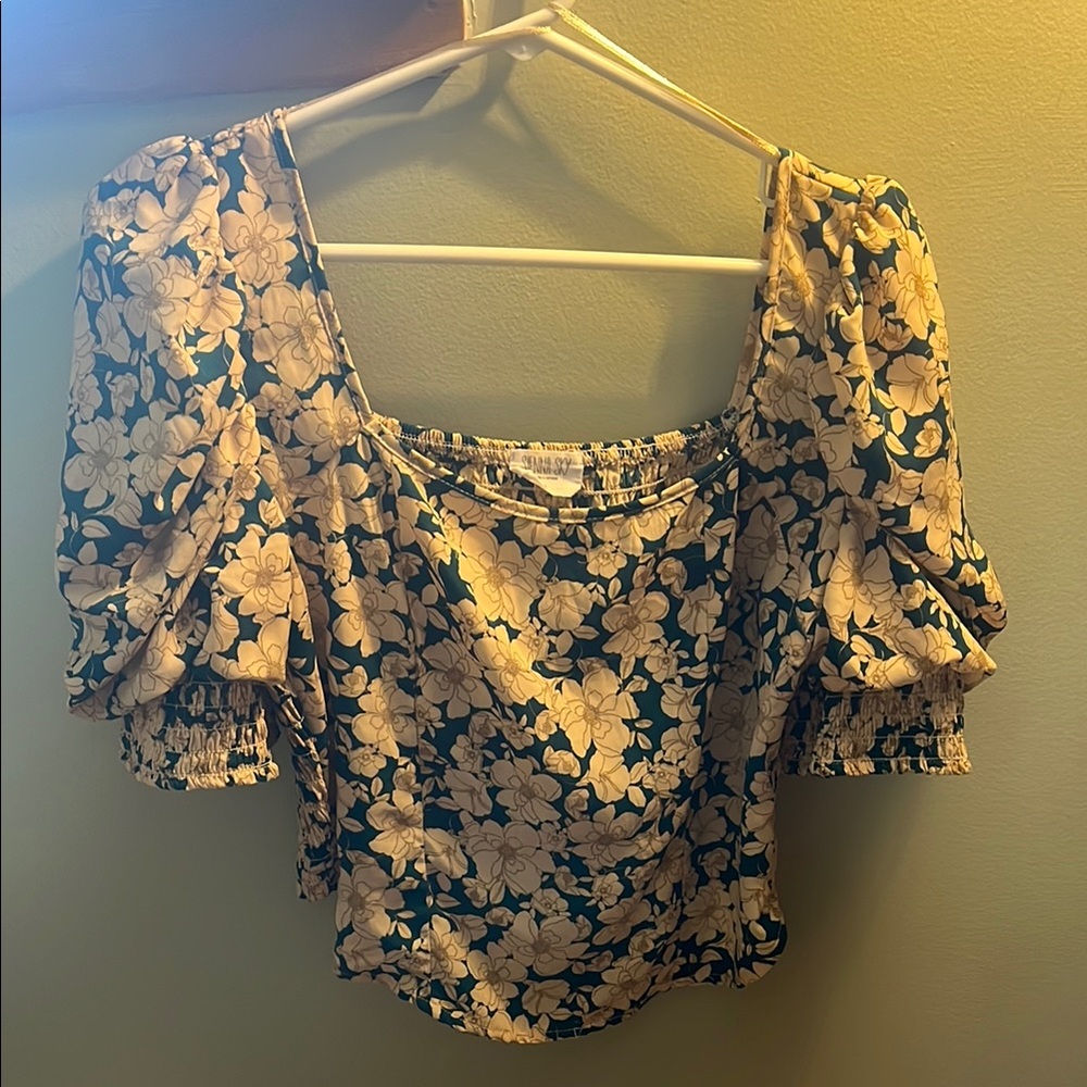 Floral Puff Sleeve Top